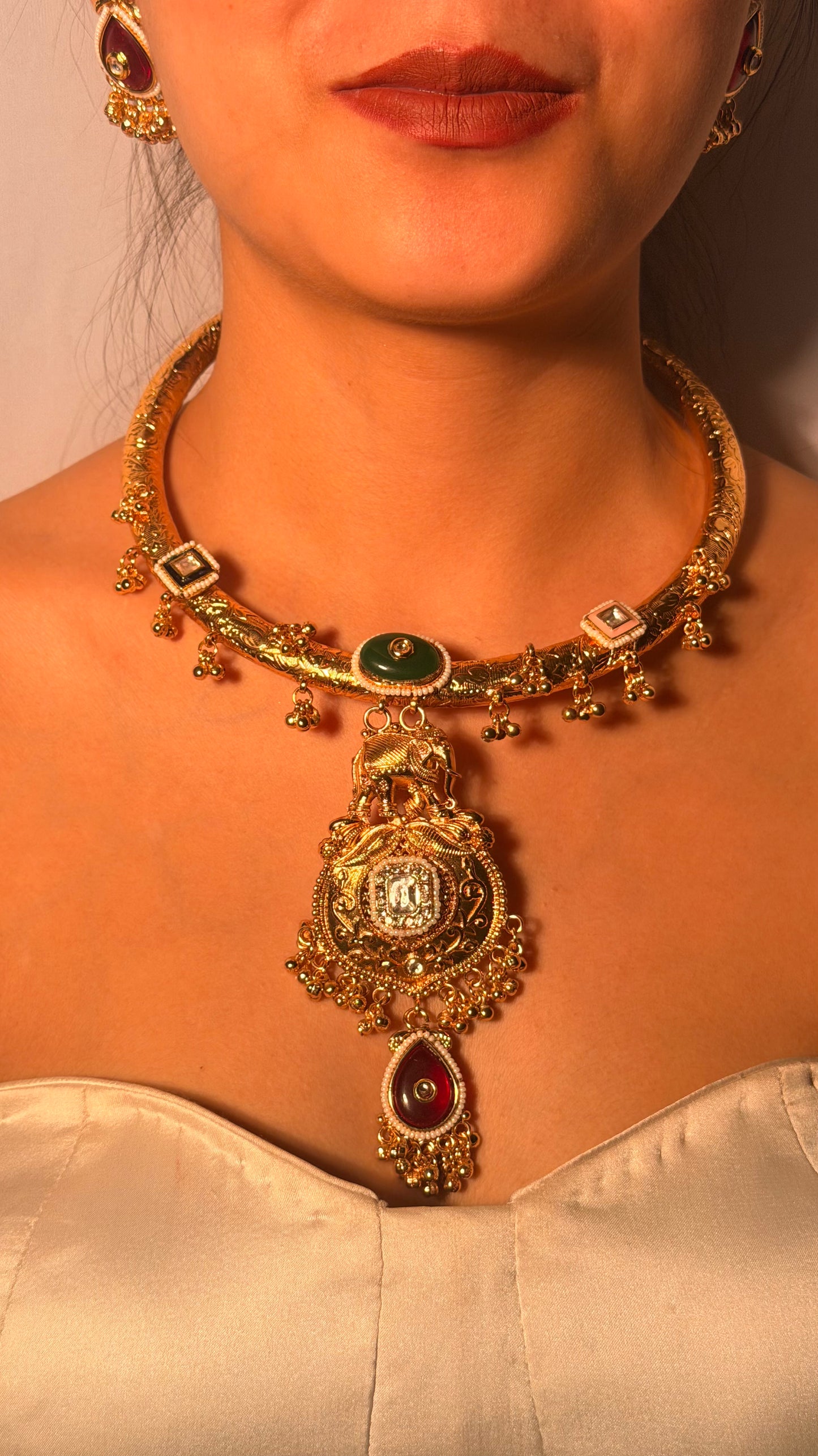 Gajraaj Virasat Hasli Statement Piece