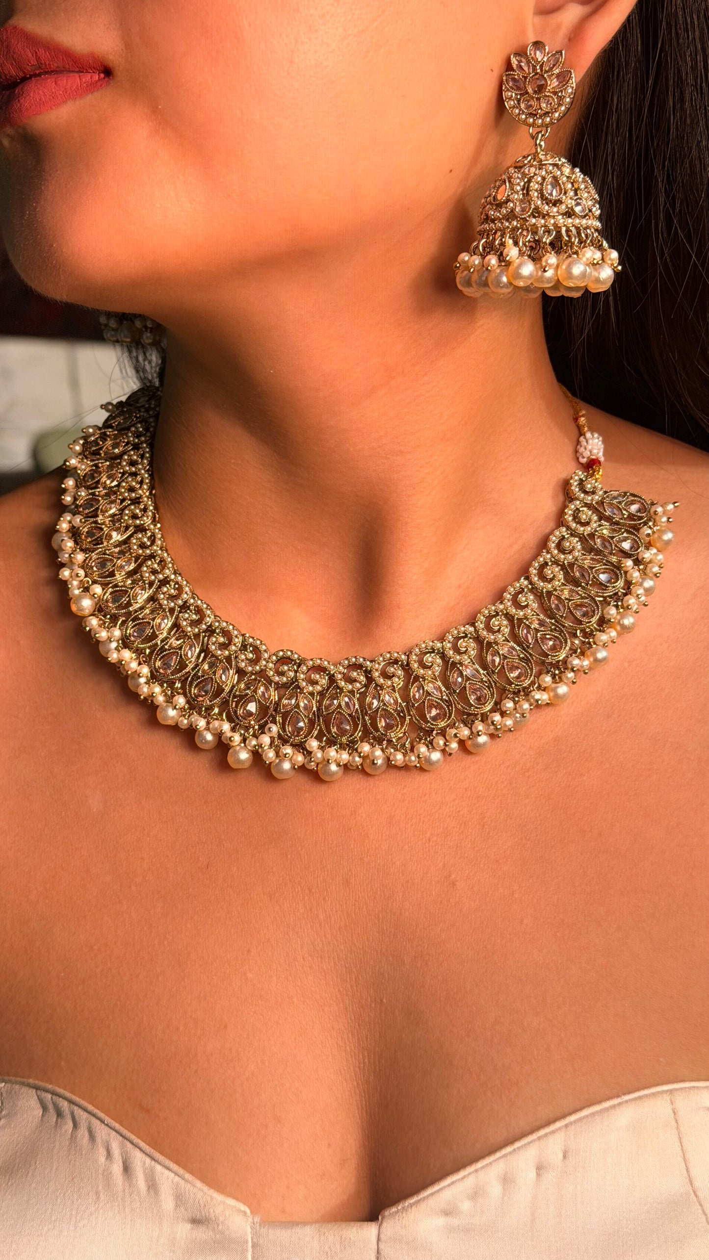 Golden Vine Pearl Necklace Set With Earrings and Mangtikka