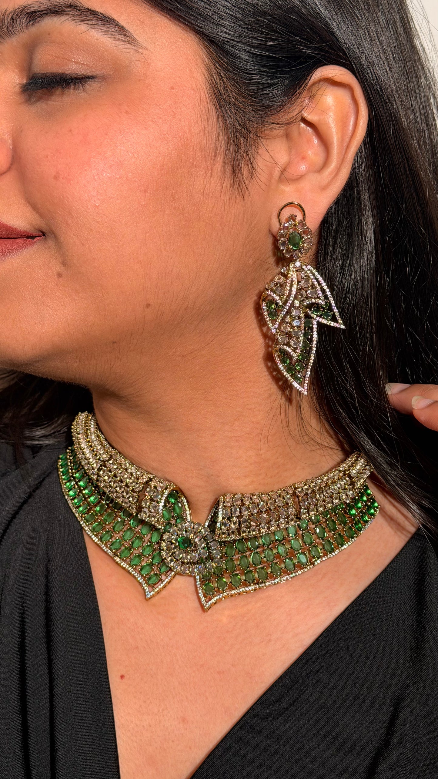 Vanya Emerald Royale Necklace Set